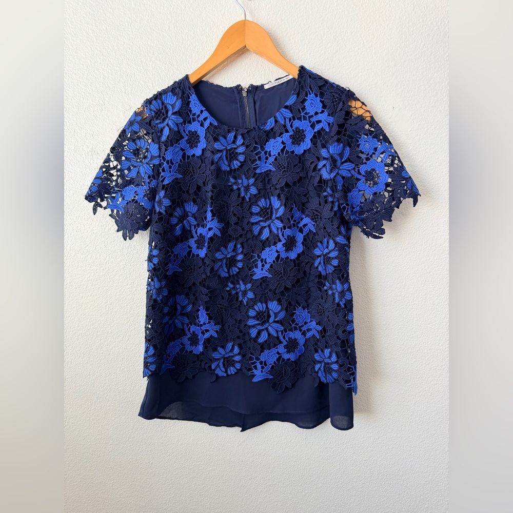 Tahari Lace Floral Embroidered Andretti Blouse Career Blue Size XS
